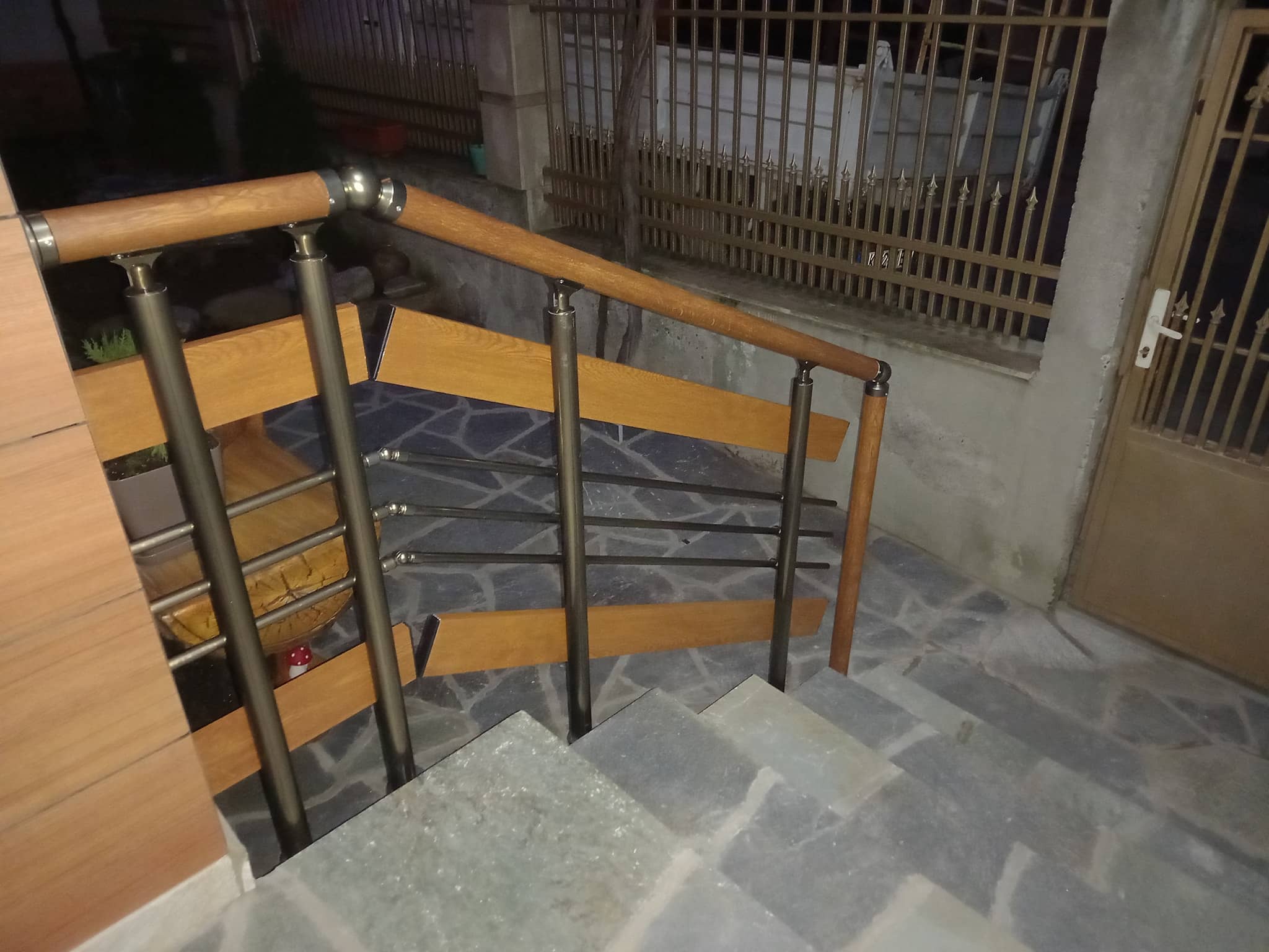 aluminiev parapet vila miks 17