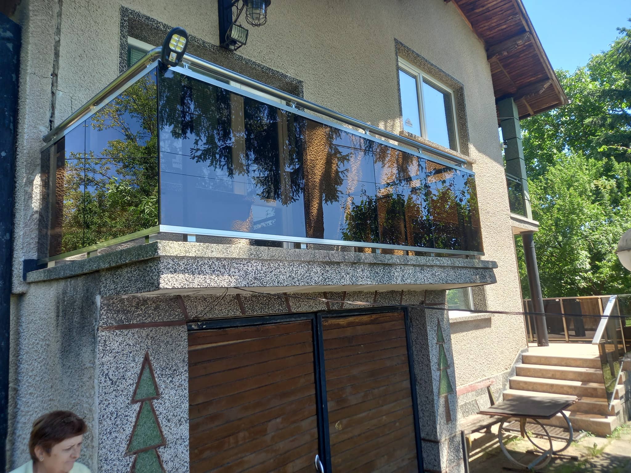 aluminievi parapeti sus stuklo 27