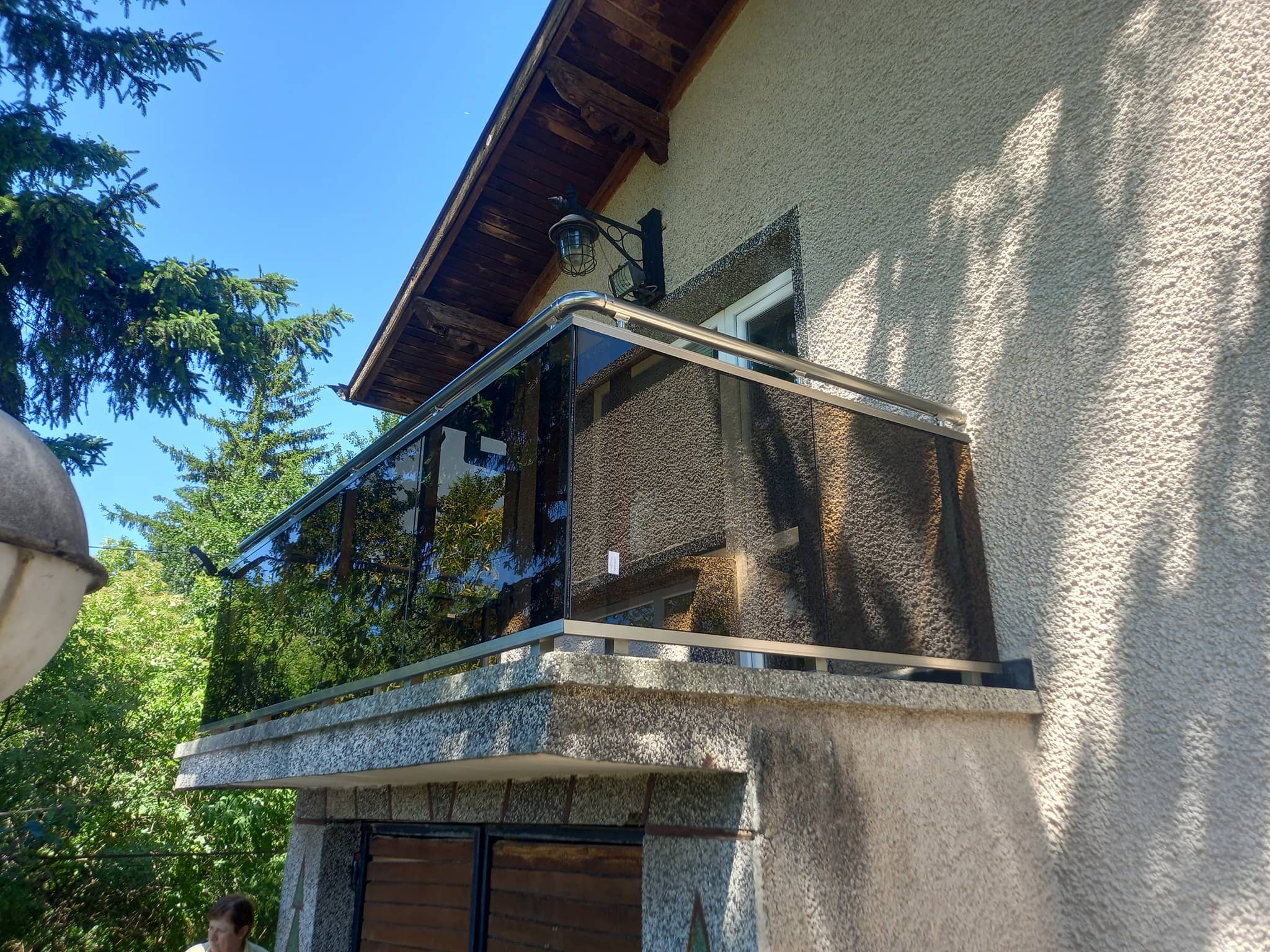 aluminievi parapeti sus stuklo 29