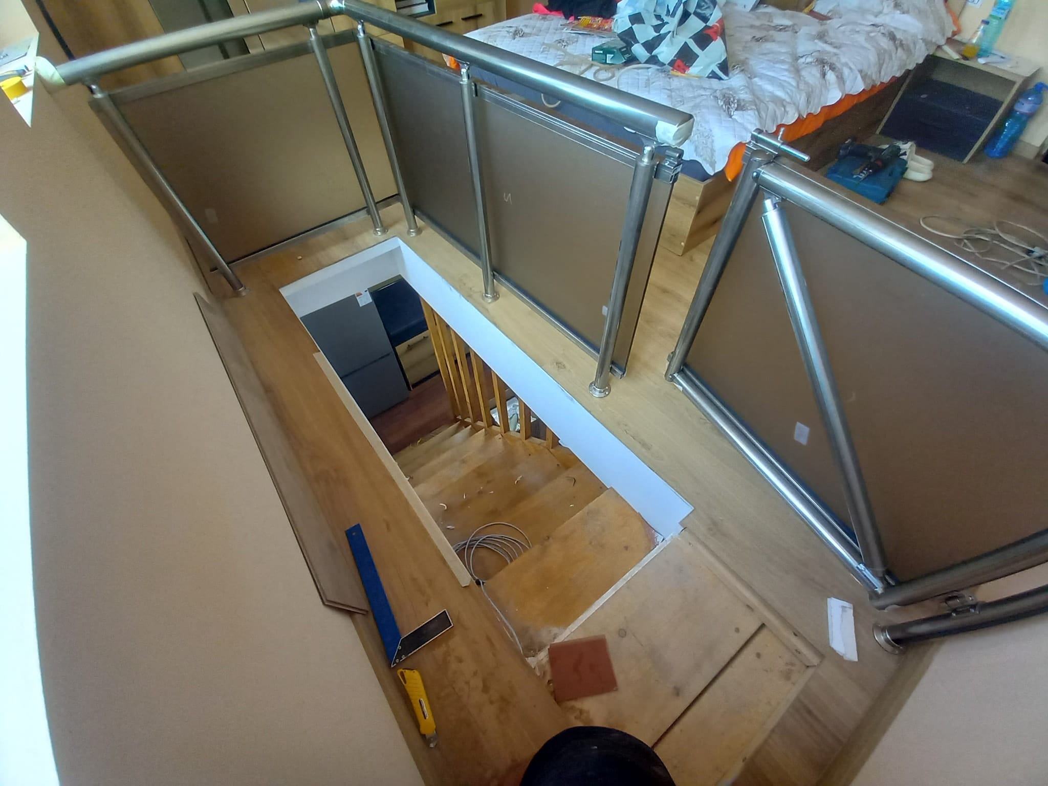 aluminievi parapeti sus stuklo 8