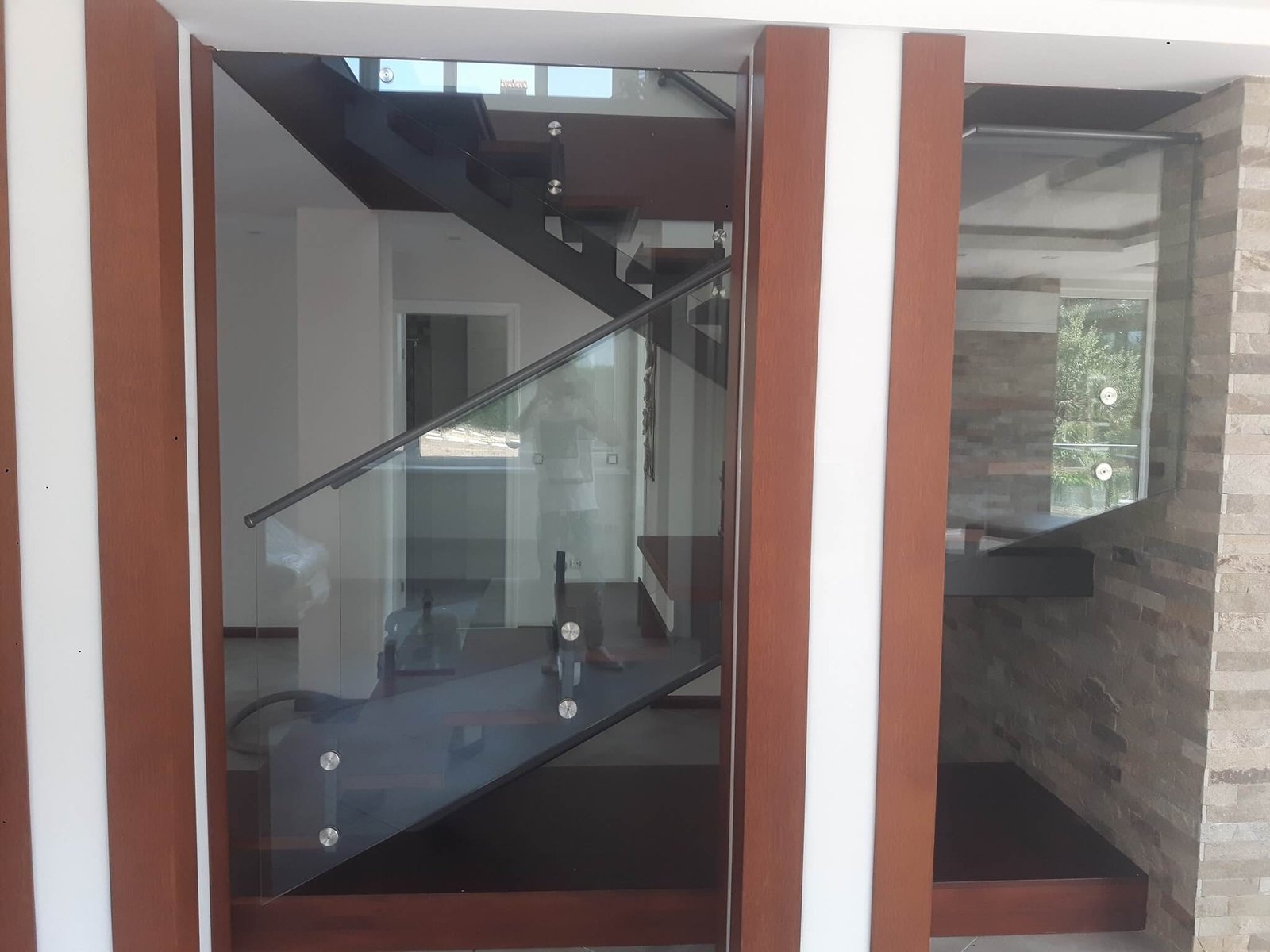 stukleni samonoseshti parapeti 12