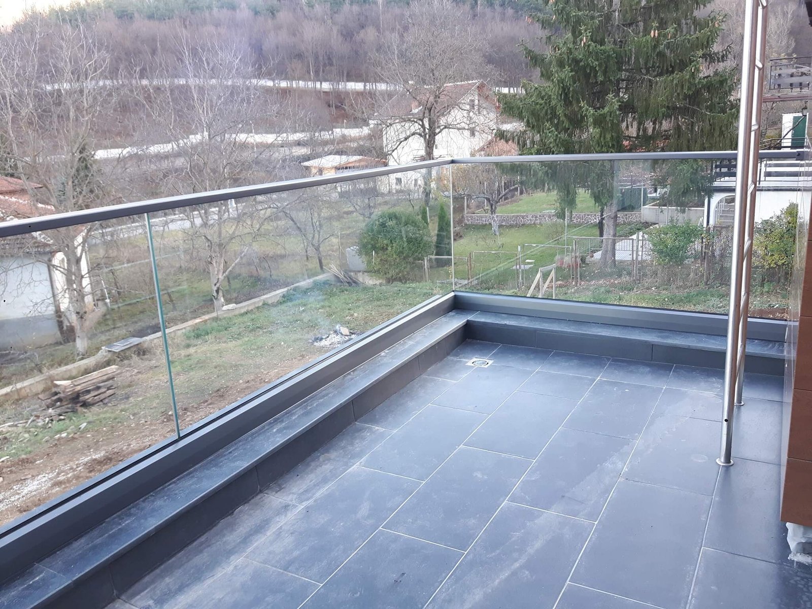 stukleni samonoseshti parapeti 4