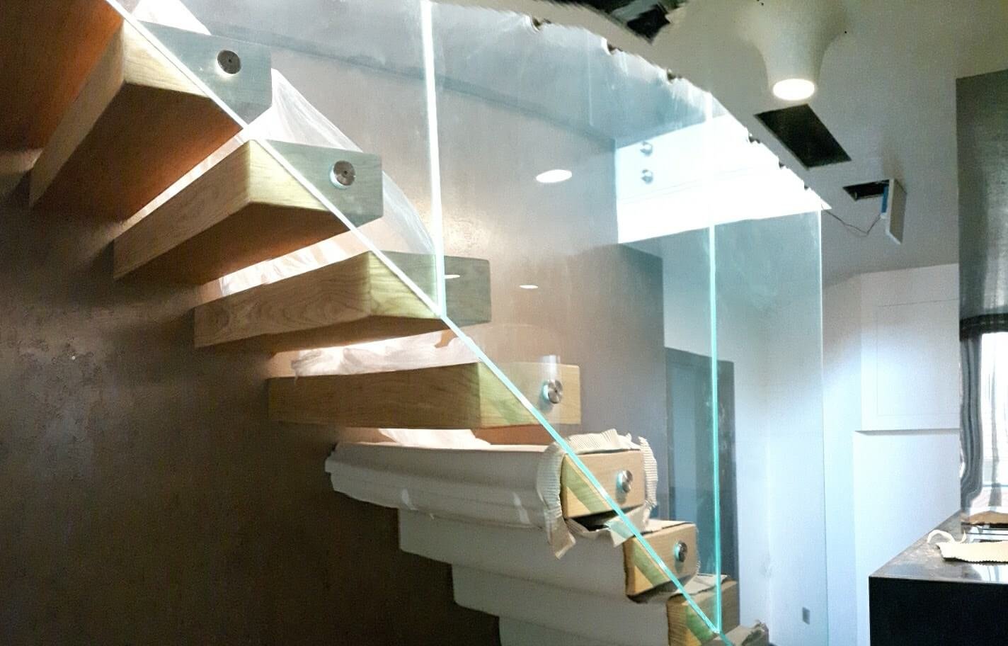 stukleni samonoseshti parapeti 9