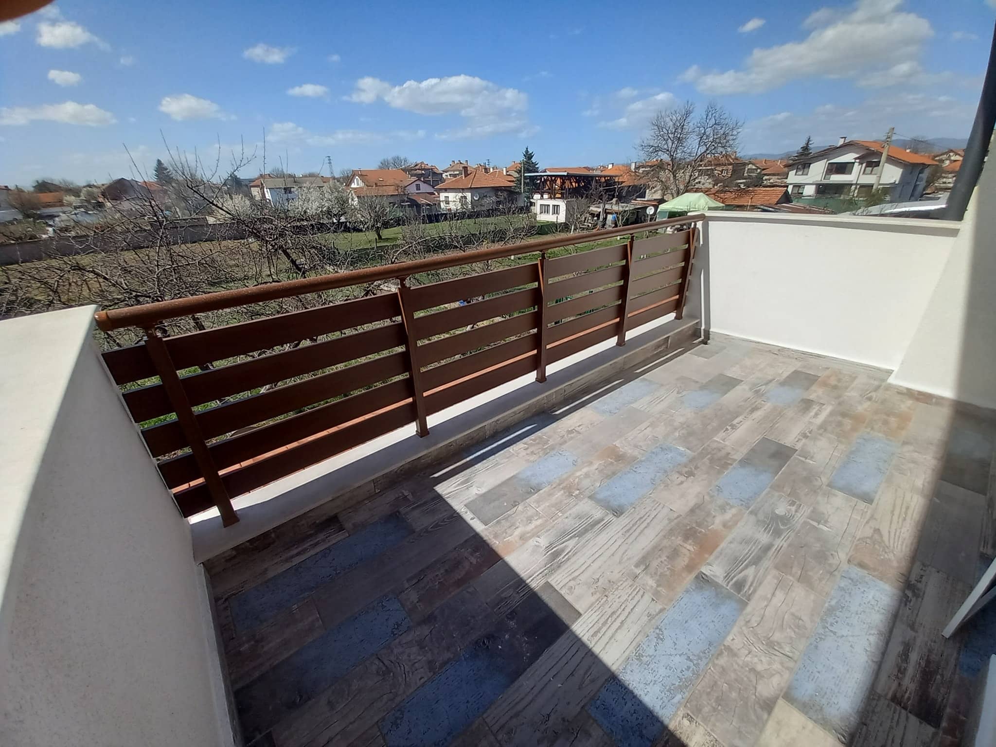 aluminiev parapet vila 13