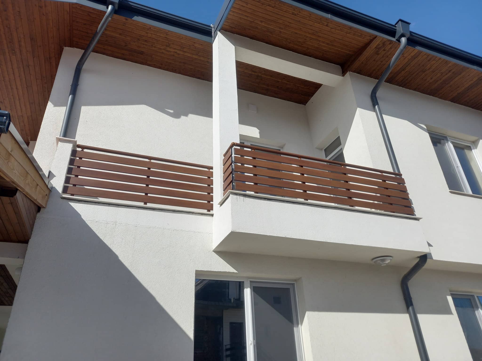 aluminiev parapet vila 15