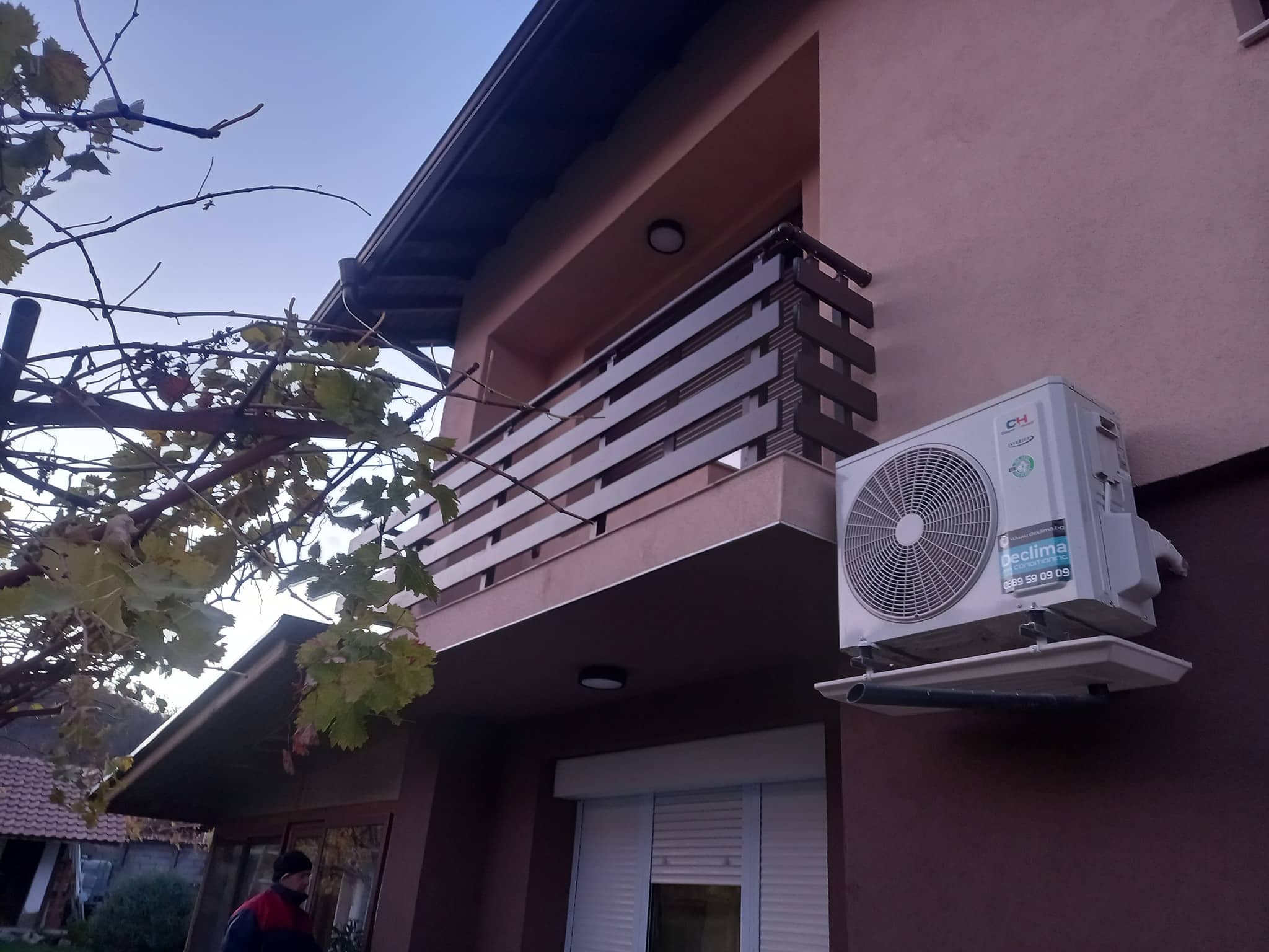 aluminiev parapet vila 2