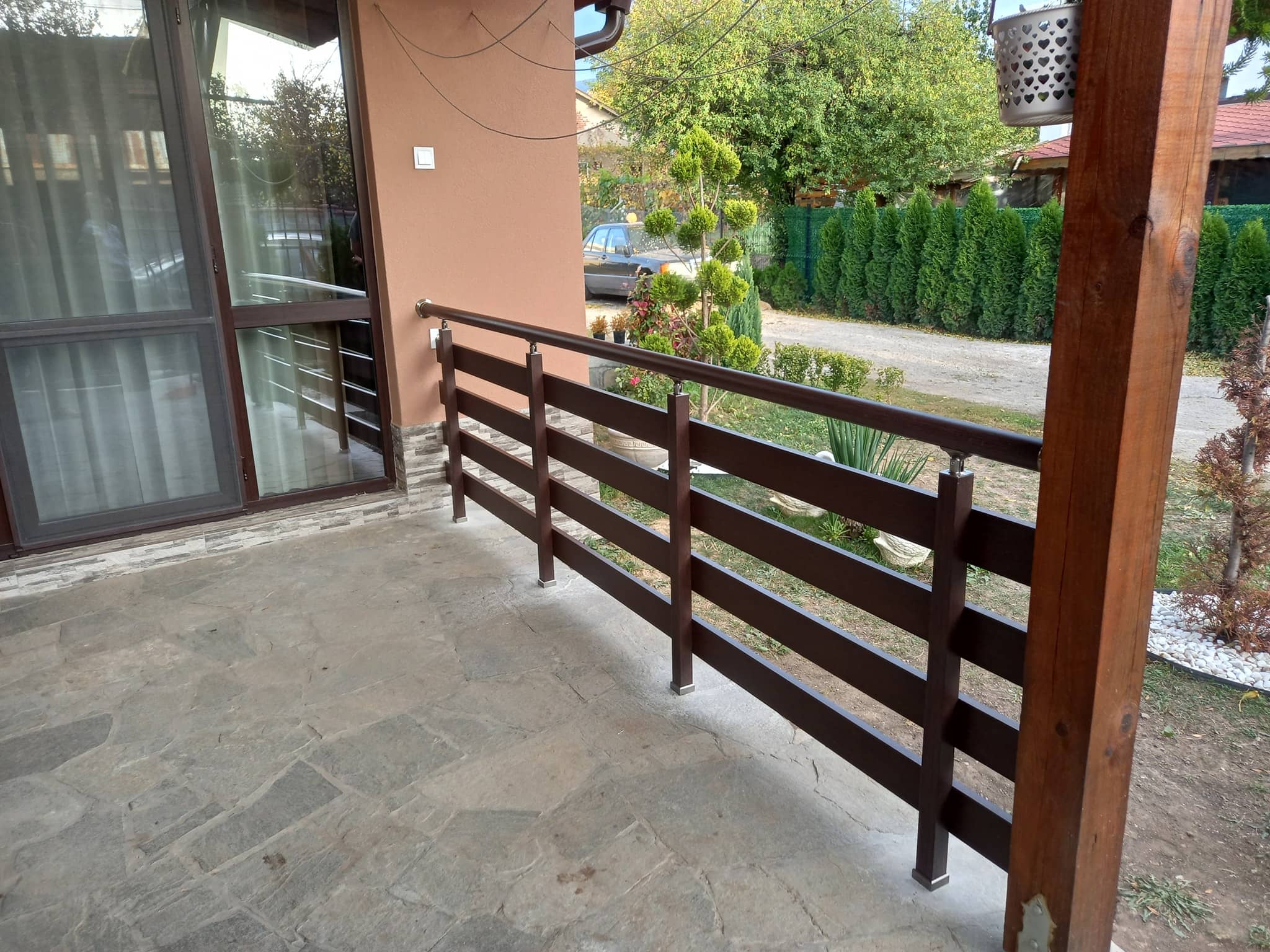 aluminiev parapet vila 21