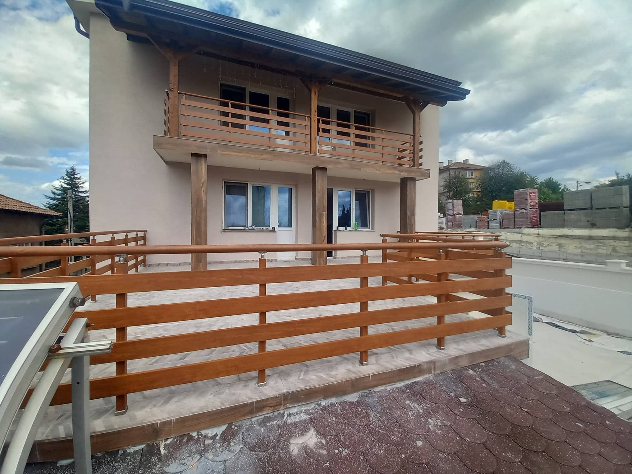 aluminiev parapet vila 31