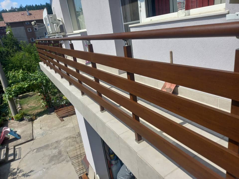 aluminiev parapet vila 35