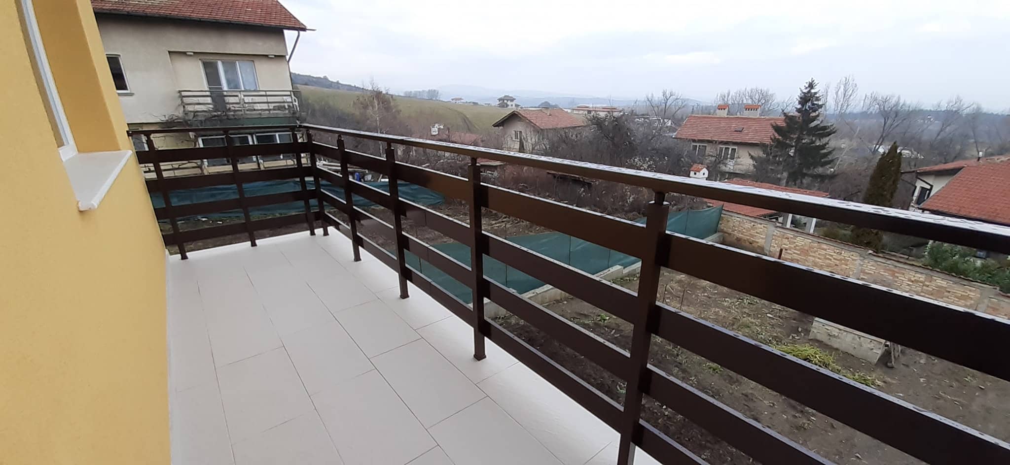 aluminiev parapet vila 44