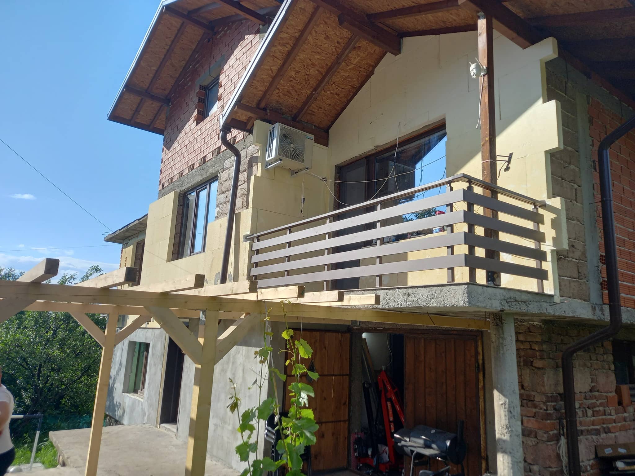 aluminiev parapet vila 5