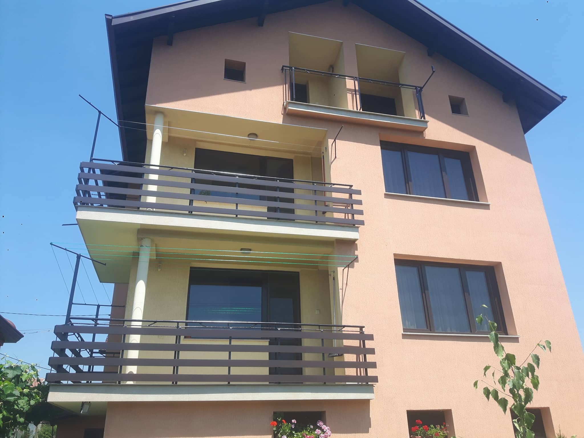 aluminiev parapet vila 52