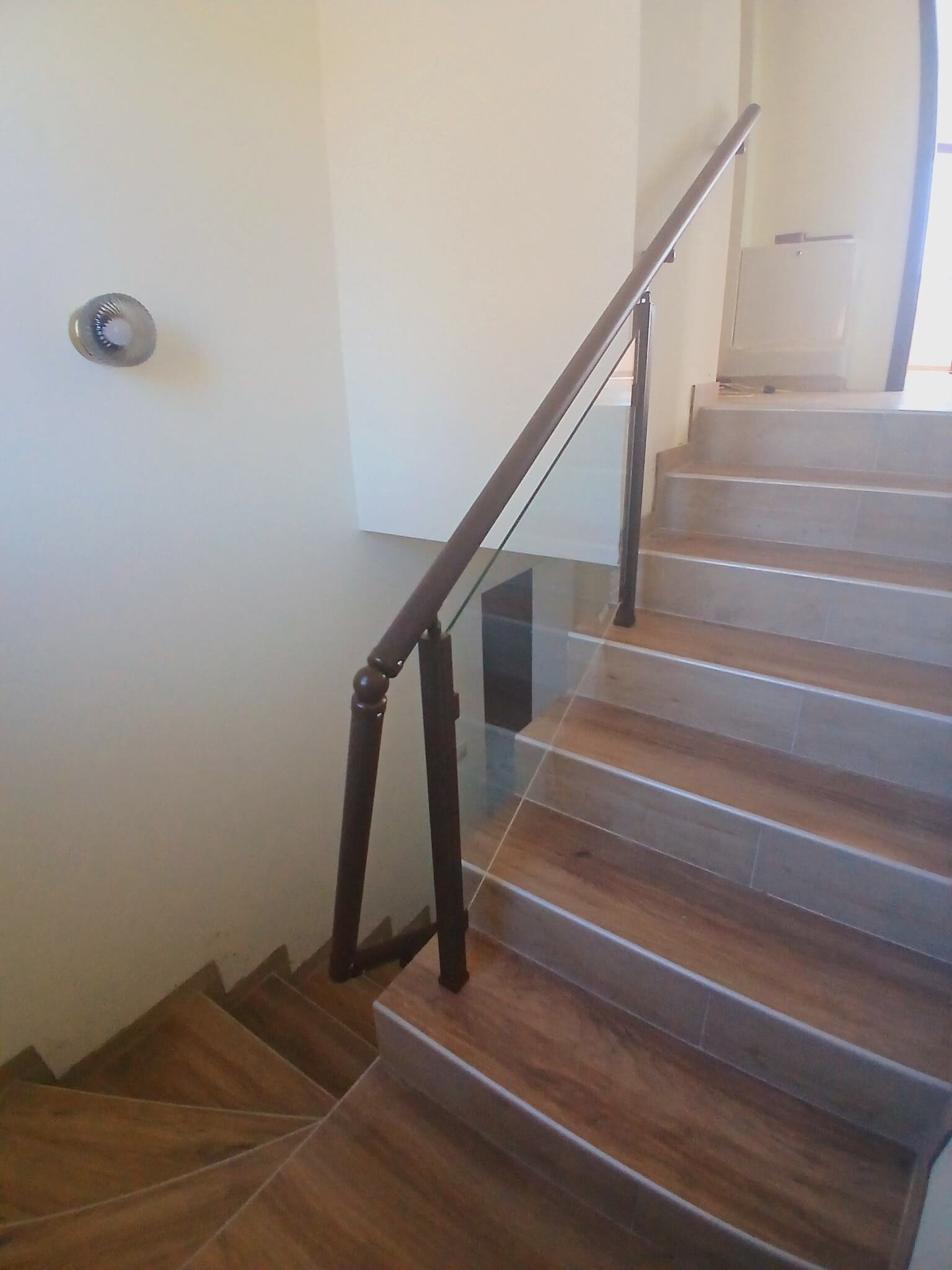 парапети със стъкло 9а 10