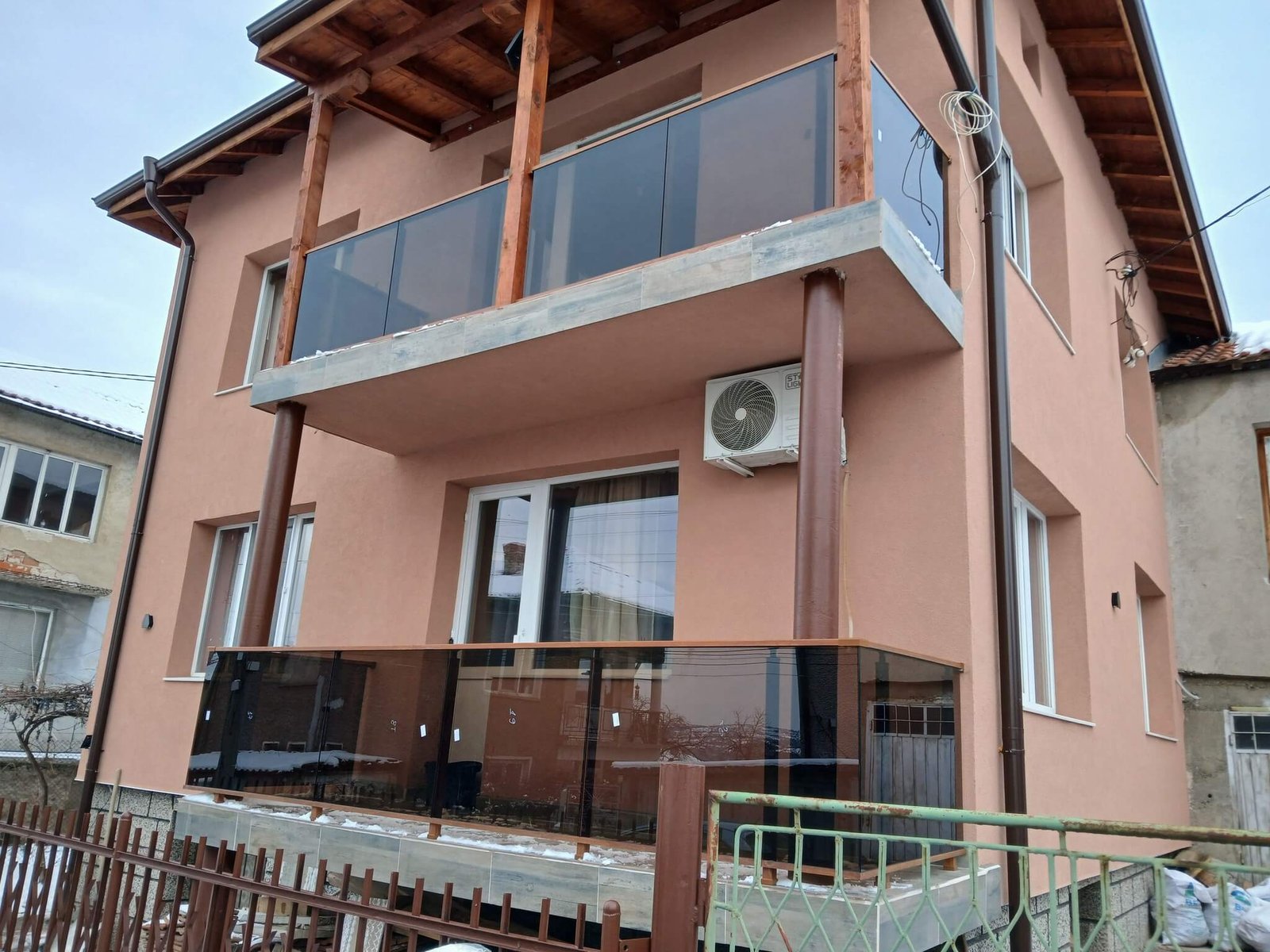 парапети със стъкло 9а 2