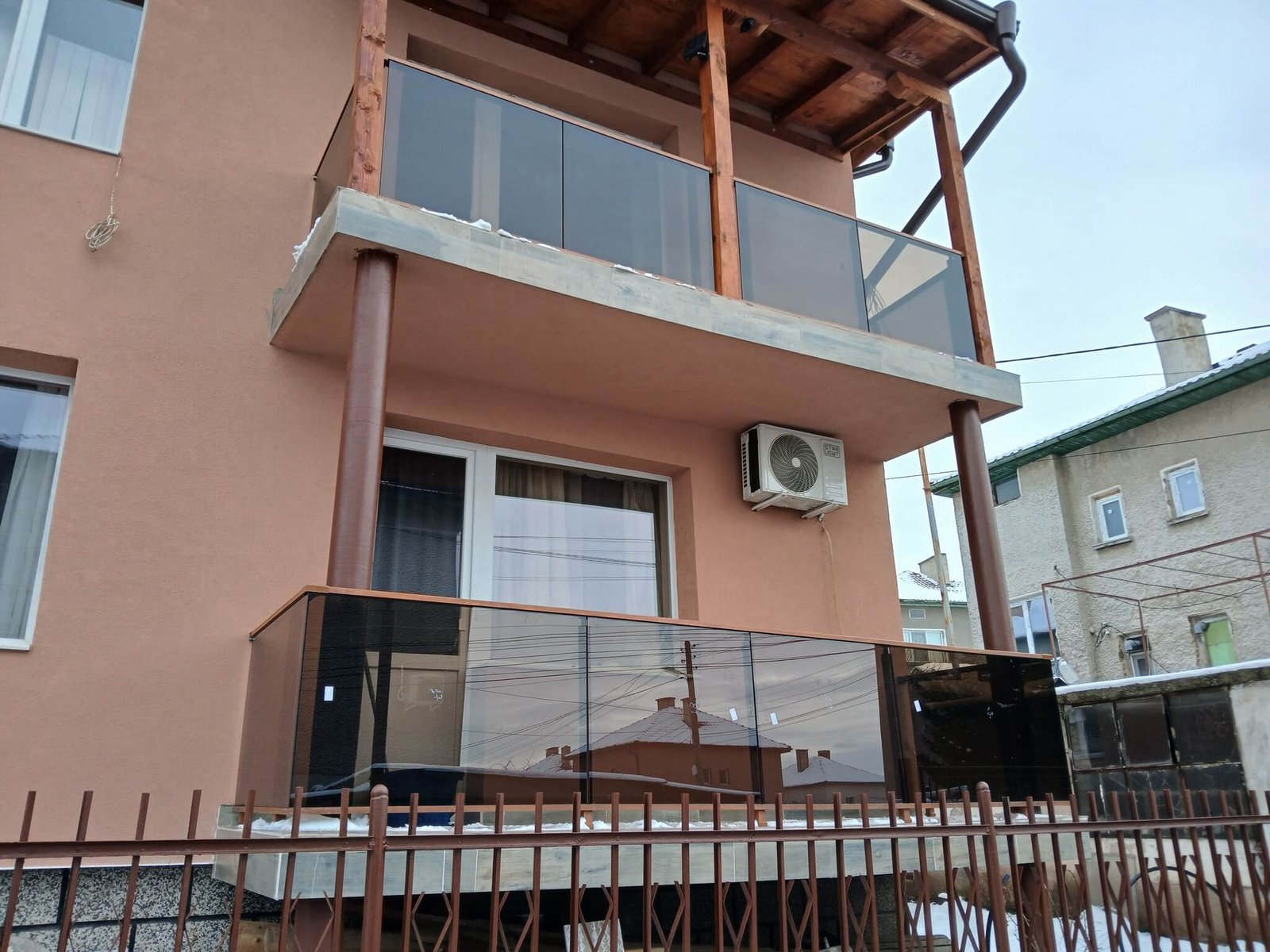 парапети със стъкло 9а 4